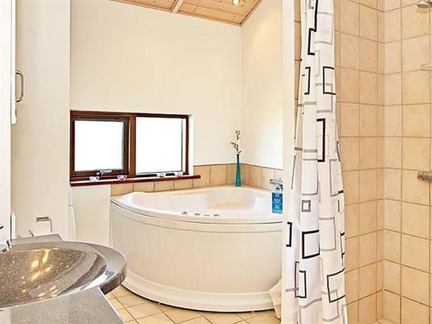 Three-Bedroom Holiday home in Ulfborg 22
