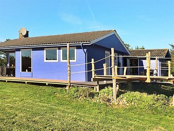 Three-Bedroom Holiday home in Knebel 11