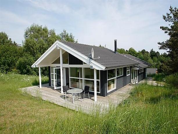 Three-Bedroom Holiday home in Knebel 19