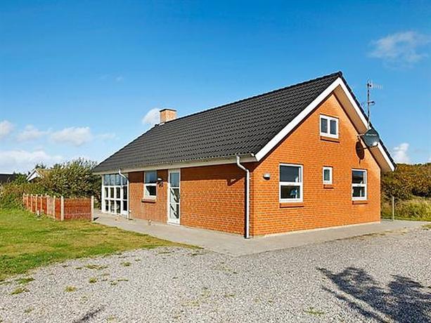 Four-Bedroom Holiday home in Vestervig 2