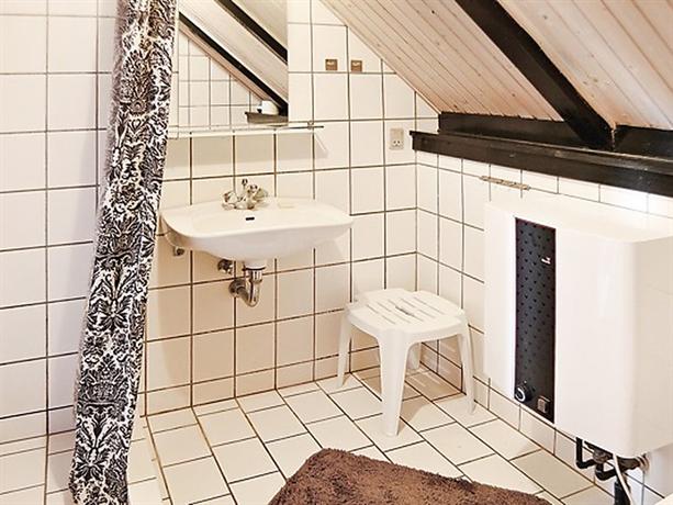 Three-Bedroom Holiday home in Ringkobing 4