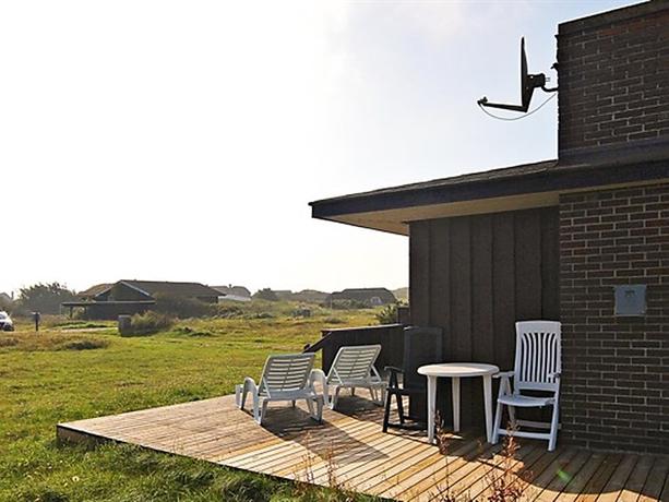 Two-Bedroom Holiday home in Ringkobing 29