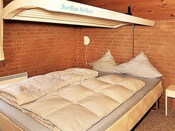 Five-Bedroom Holiday home in Ringkobing 1