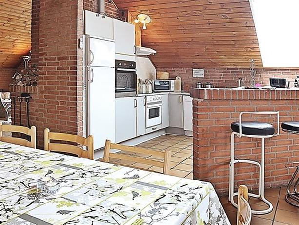 Five-Bedroom Holiday home in Ringkobing 1