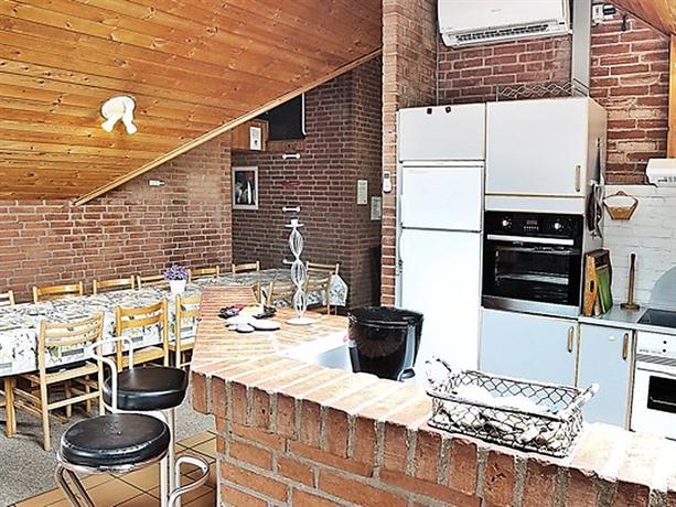 Five-Bedroom Holiday home in Ringkobing 1