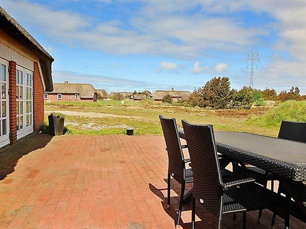Five-Bedroom Holiday home in Ringkobing 1