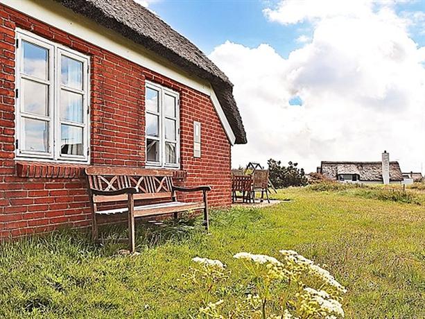 Five-Bedroom Holiday home in Ringkobing 1