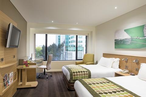 Crowne Plaza Canberra