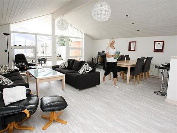 Three-Bedroom Holiday home in Blokhus 17