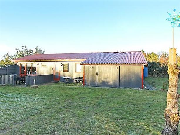Three-Bedroom Holiday home in Blokhus 16