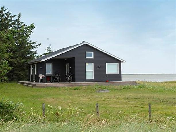 Two-Bedroom Holiday home in Harboore 4