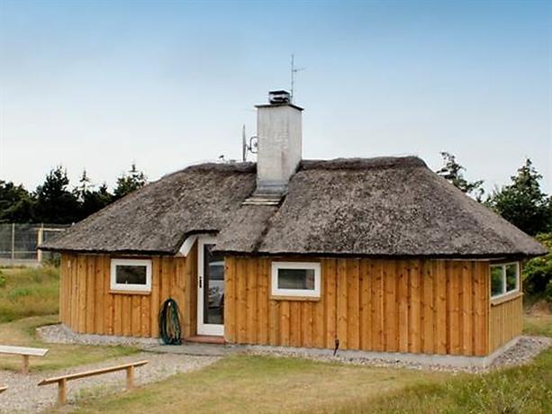 Four-Bedroom Holiday home in Vejers Strand 9