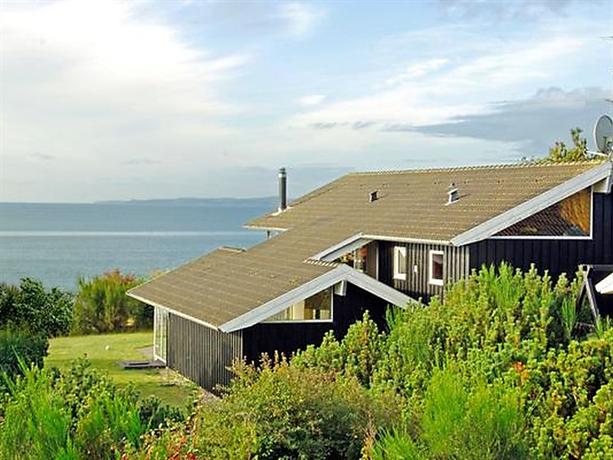 Five-Bedroom Holiday home in Ebeltoft 4