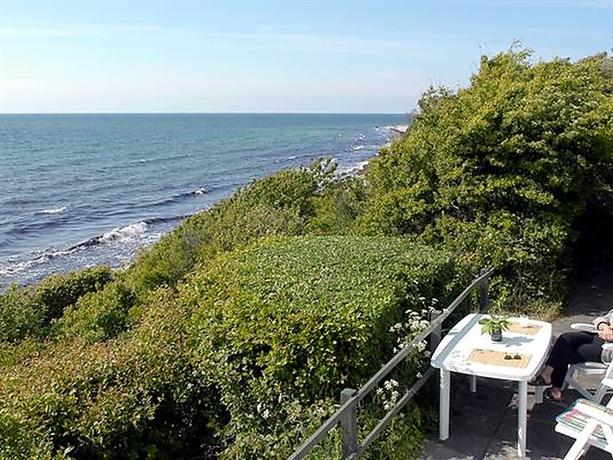 Two-Bedroom Holiday home in Ronne 1