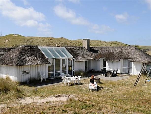 Four-Bedroom Holiday home in Hvide Sande 1