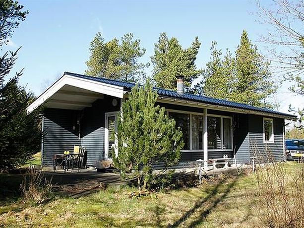 Two-Bedroom Holiday home in Hojslev 1