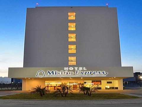 Mision Express Monterrey Aeropuerto La Fe