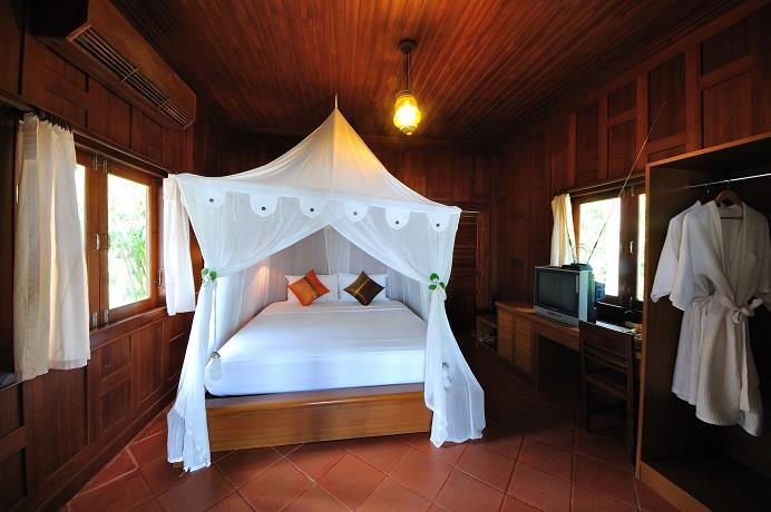 Baan Mai Beachfront Lone Island Phuket
