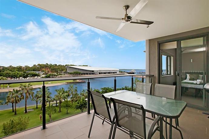 Absolute Waterfront Luxury Apartments Darwin 다윈 워프 프리싱트 Australia thumbnail
