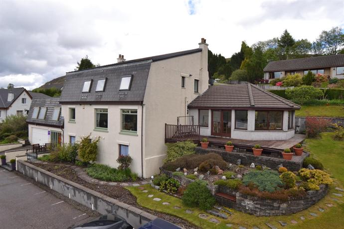 Lochview House