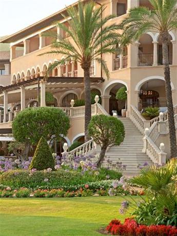 The St Regis Mardavall Mallorca Resort