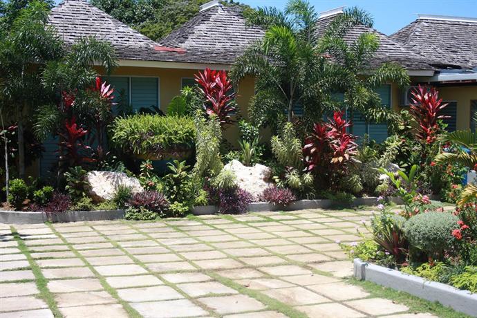 Villa Xanadu Runaway Bay - dream vacation