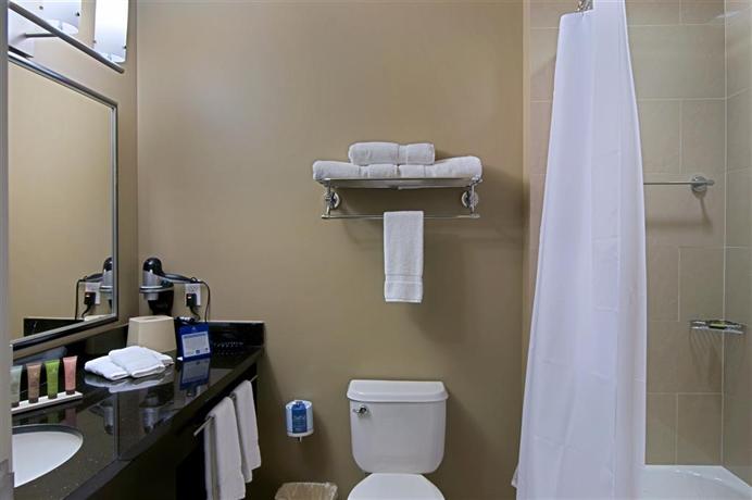 Best Western Plus Miami Airport North Hotel & Suites