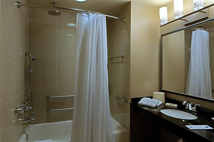 Best Western Plus Miami Airport North Hotel & Suites