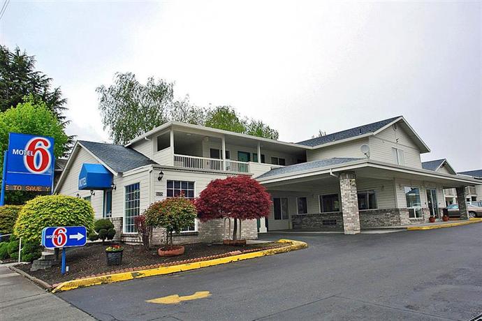 Motel 6 Portland Mall - 205