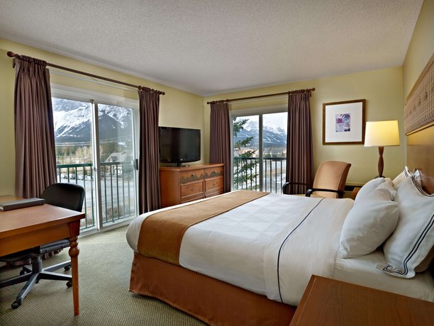 Coast Canmore Hotel & Conference Centre