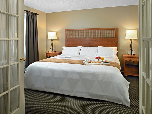 Coast Canmore Hotel & Conference Centre