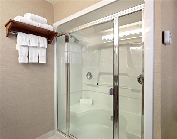 Coast Canmore Hotel & Conference Centre