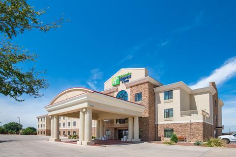 Holiday Inn Express & Suites Clovis