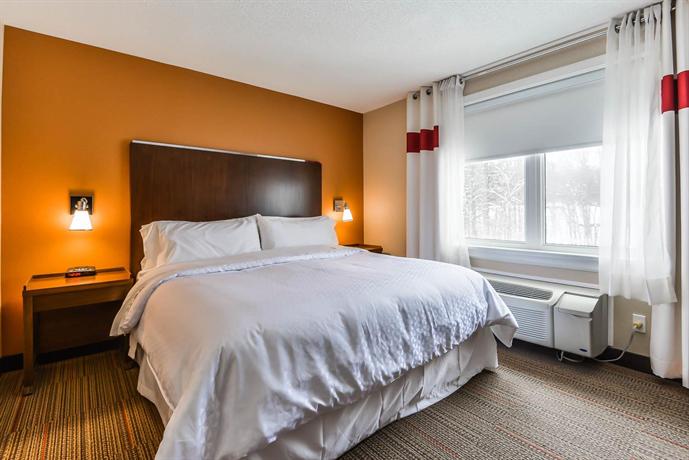 Four Points by Sheraton Barrie