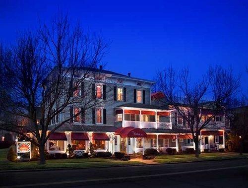 Chateau Inn and Suites