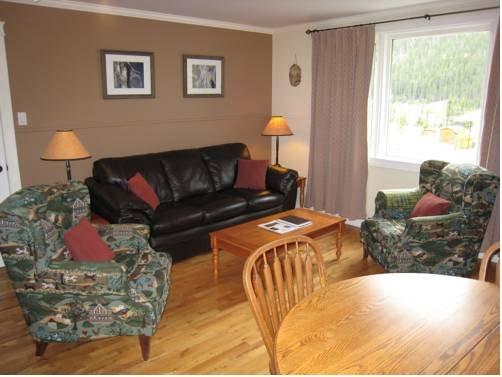 Canadian Rockies Inn - Adults only