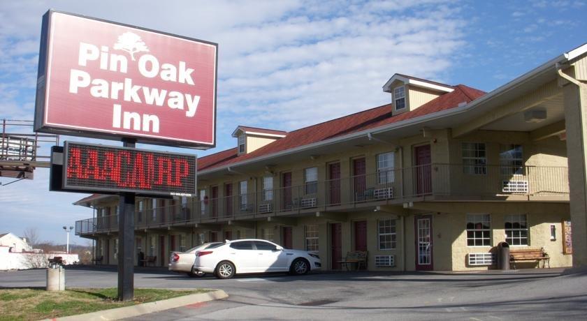 Pin Oak Parkway Inn