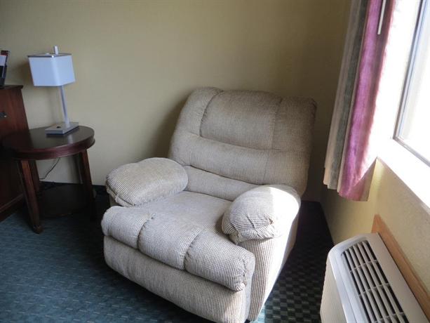 Economy Inn & Suites Cedar Rapids