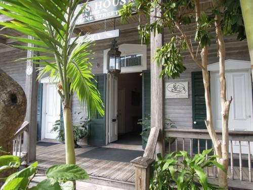 Cypress House Hotel