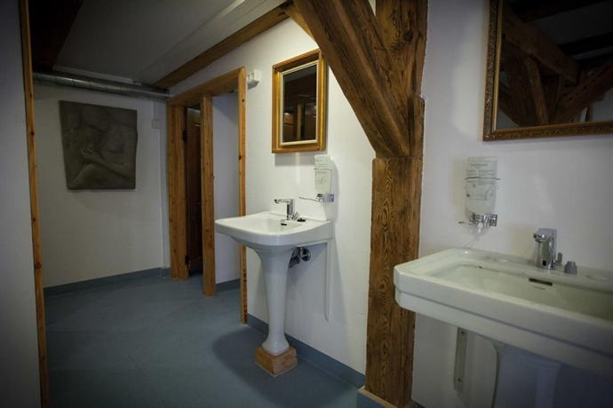 Bedwood Hostel