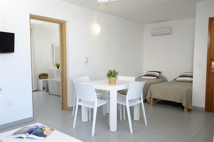 Apartamentos Sabina Playa