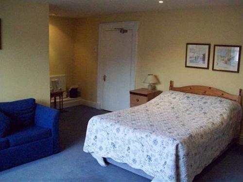 The Punchbowl Inn Woodstock