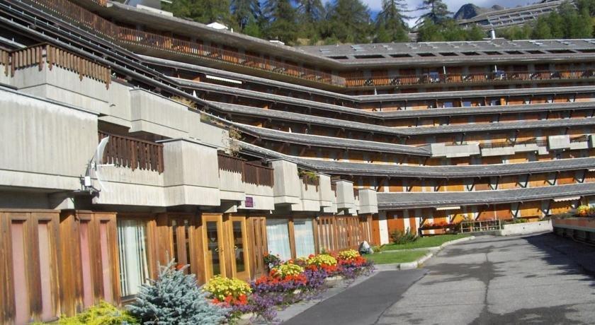 Residence Ciel Bleu Gressan Pila Ski Resort Italy thumbnail