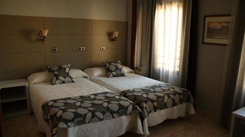Hotel Los Naranjos Palace of Golfines de Abajo Spain thumbnail