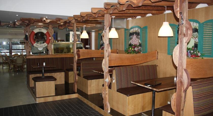 Arkadia Hotel & Hostel