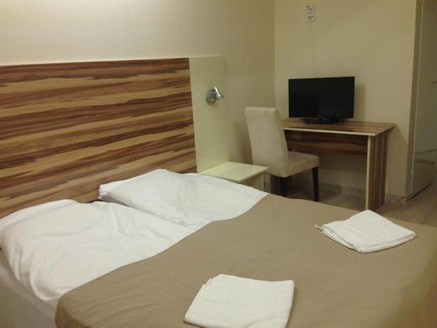 Arkadia Hotel & Hostel