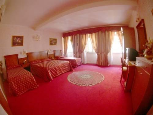 3 Coins Trevi Fountain Bed & Breakfast Rome