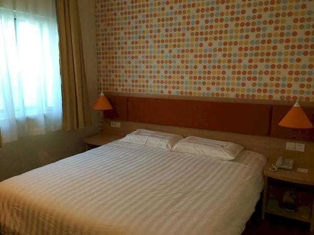 Home Inn Suzhou Wujiang Saige Square