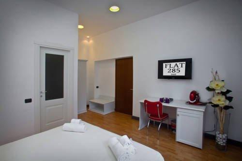 Flat 285
