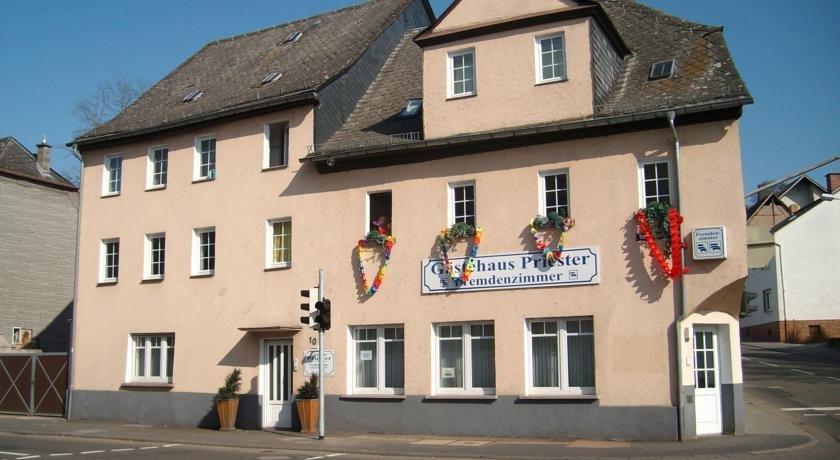 Hotel Gastehaus Priester